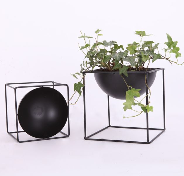 Cubic Metal Planter (Set of 2 - Black)